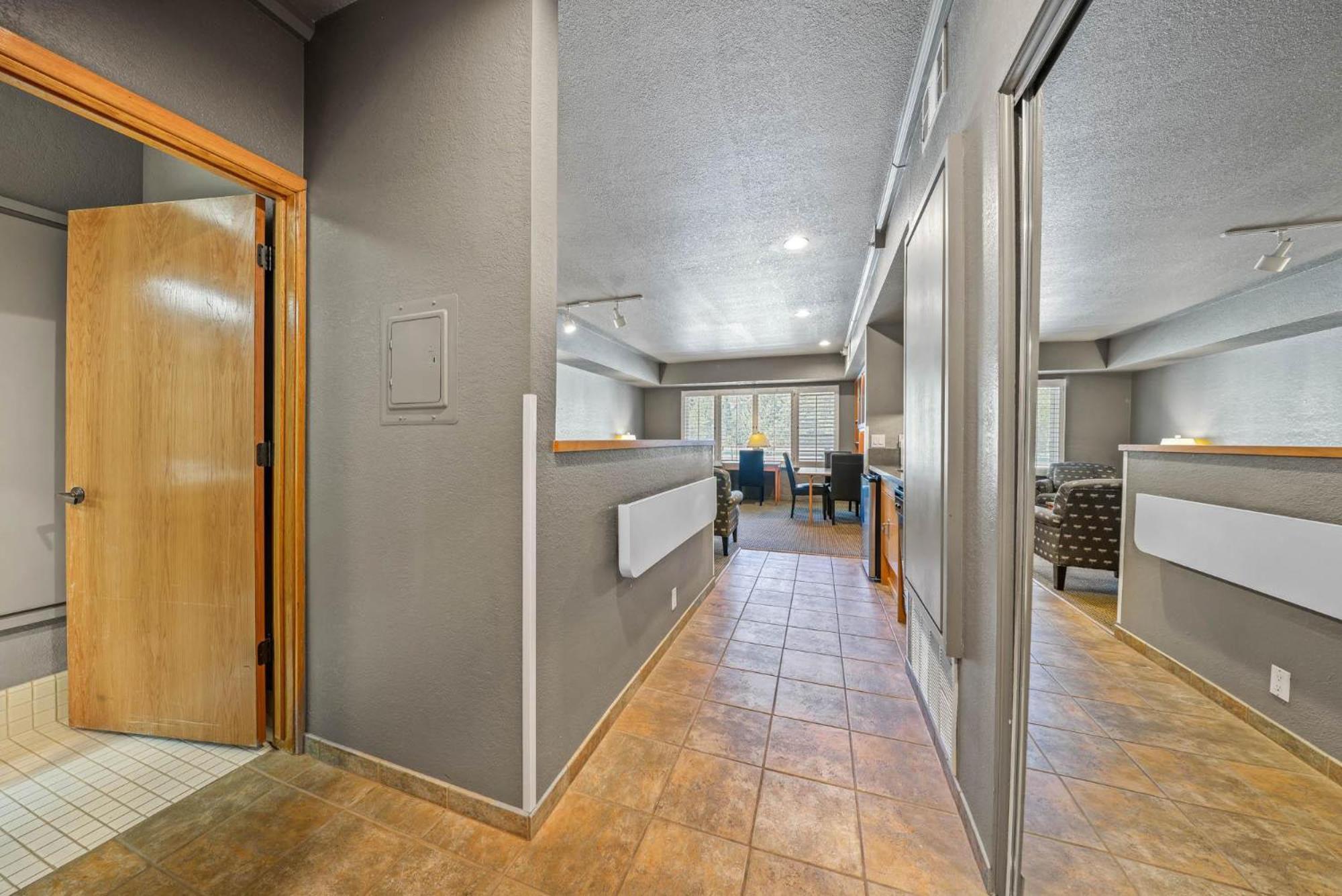 Studio #225 Olympic Valley  Luaran gambar